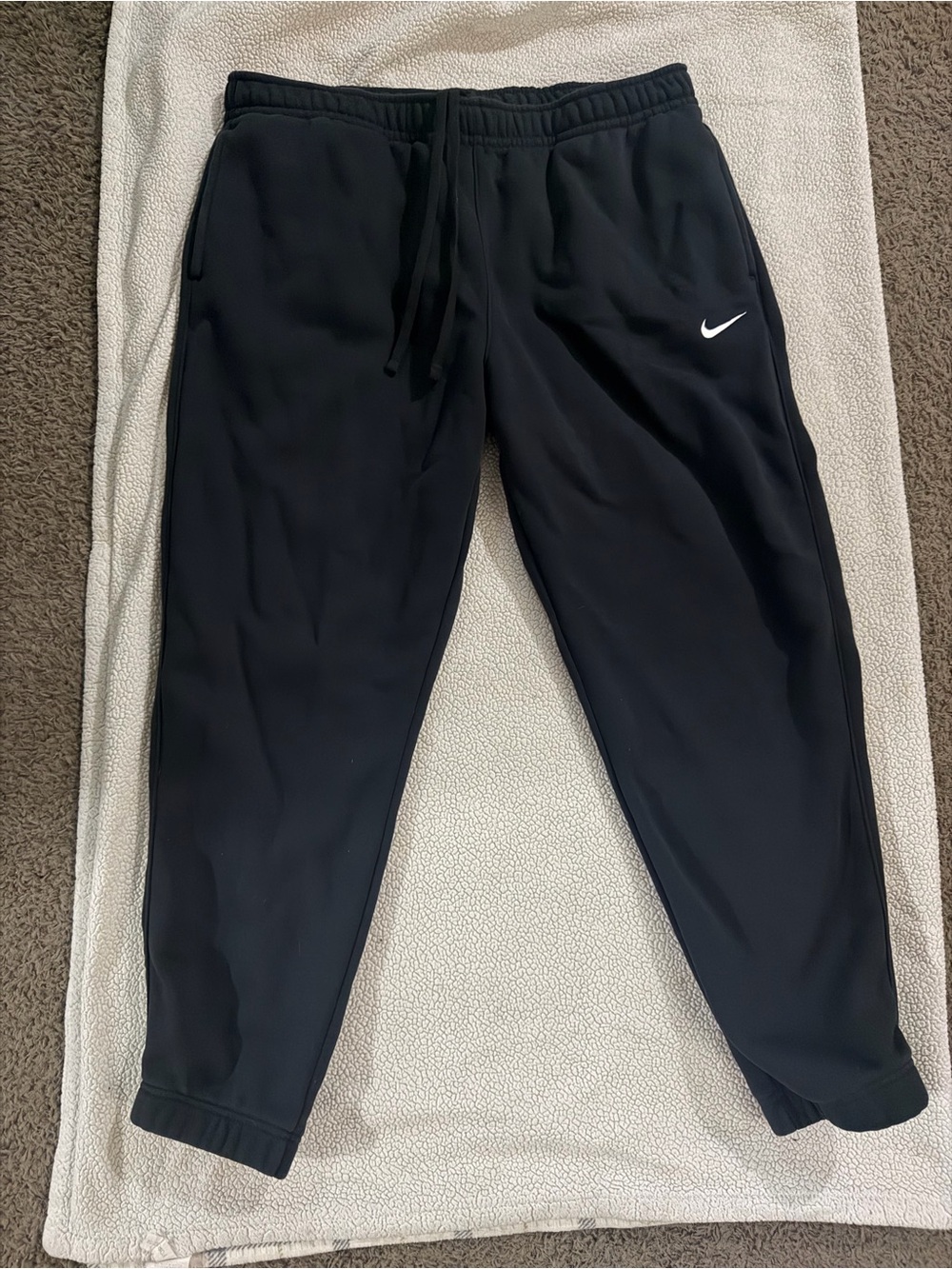 Nike sweatpants women’s
